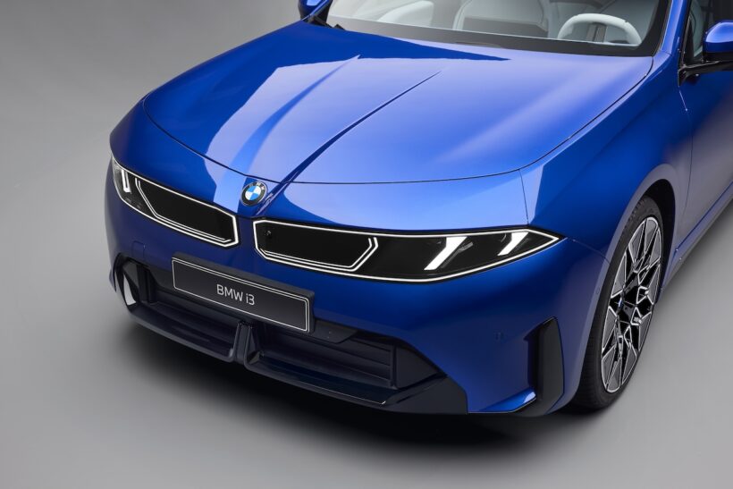 新型フル電動セダン「BMW i3 50 xDrive」のエクステリア。