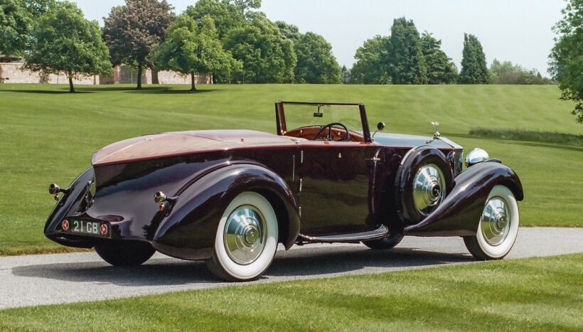 ロールス・ロイスの歴史的なビスポークモデル、「ファントム II コンチネンタル ドロップヘッドクーペ（1934）」。