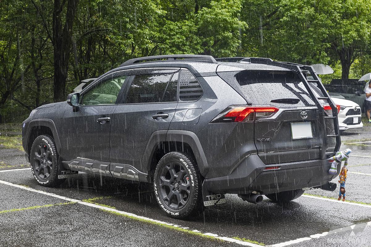 純正タイヤを自らホワイトレターに！」50系RAV4をゲットした理由は