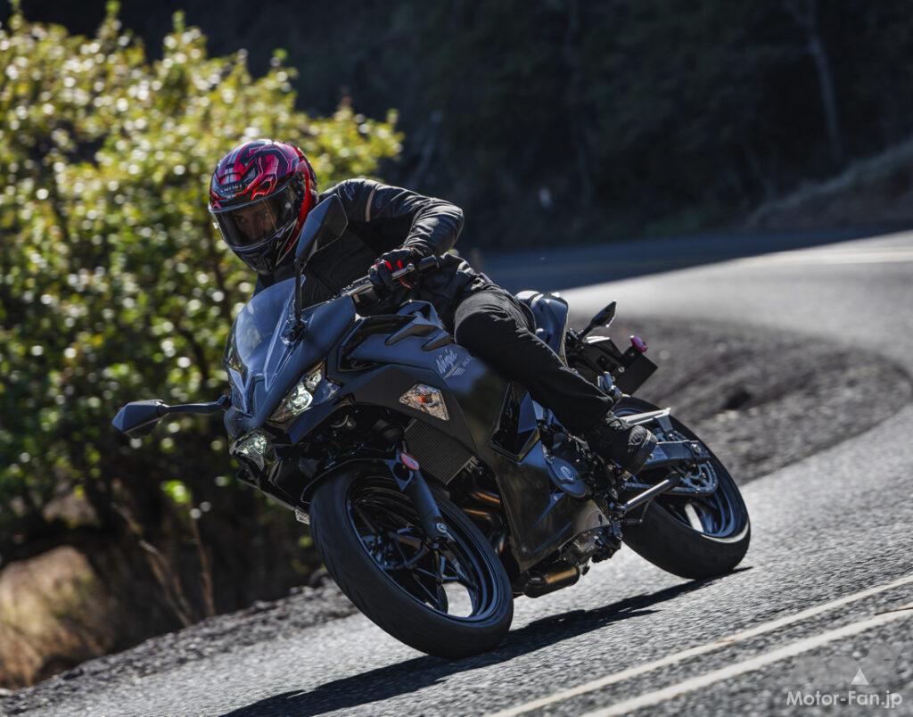 2026_kawasaki_Ninja500_001