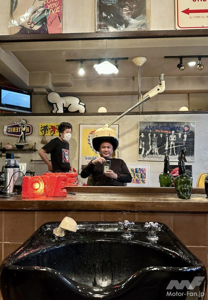 地元で散髪する著者