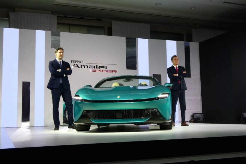 イタリア・マラネッロ本社から駆けつけたプロダクト・マーケティング・マネジャーのマッティア・メッジョリン氏（左）とフェラーリ・ジャパンドナート A・ロマニエッロ代表取締役社長。