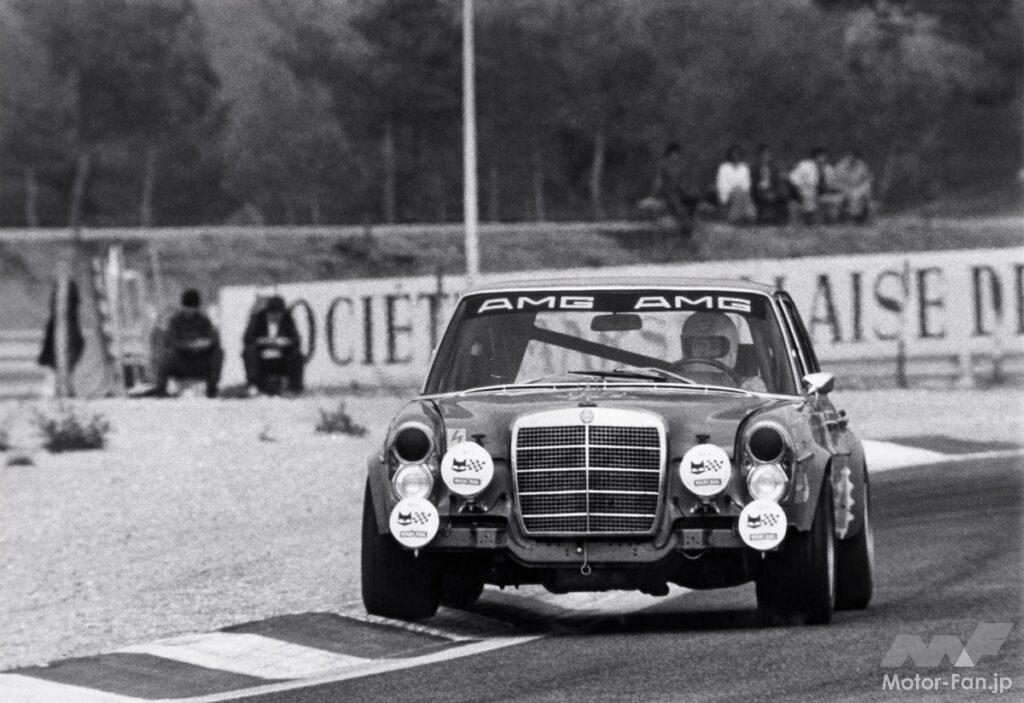 AMG 300 SEL 6.8レーシングツーリングカー