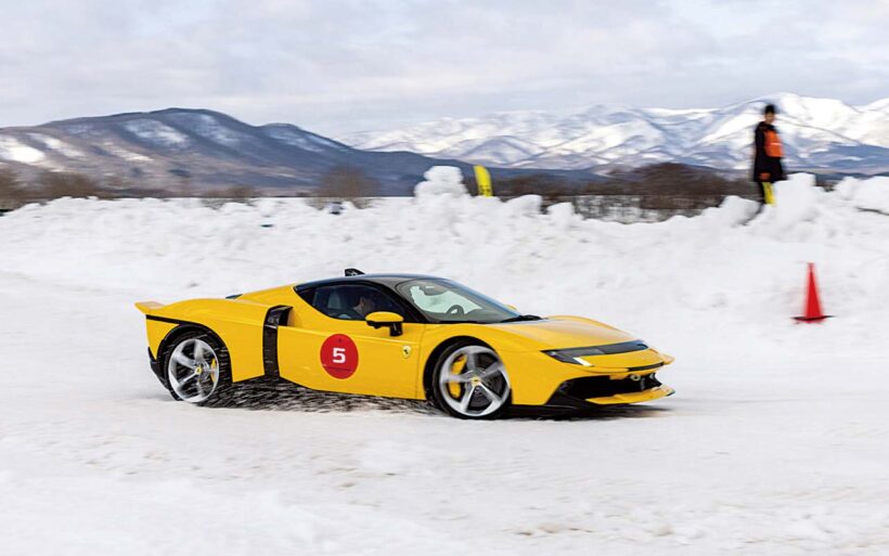 雪の上でフェラーリを走らせる。そんな経験はめったにできない。フェラーリ・ジャパンが顧客向けに開催したスノードライブは、フェラーリの新たな一面を見るいい機会となった。