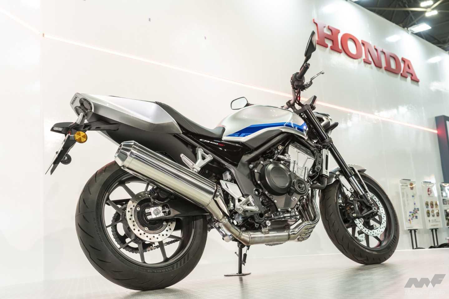 ちょっと細かく解説】ついにベールを脱いだ新型CB400スーパーフォア