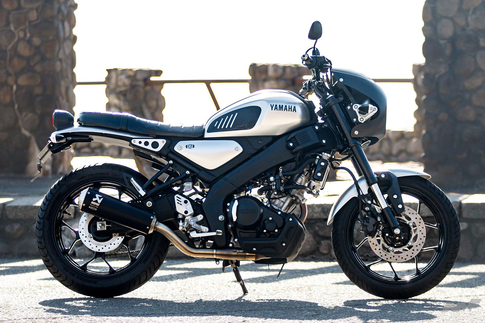 港の美肌伝道師」岩田亜矢那×YAMAHA XSR125 [Part③]【BIKES 美人図鑑