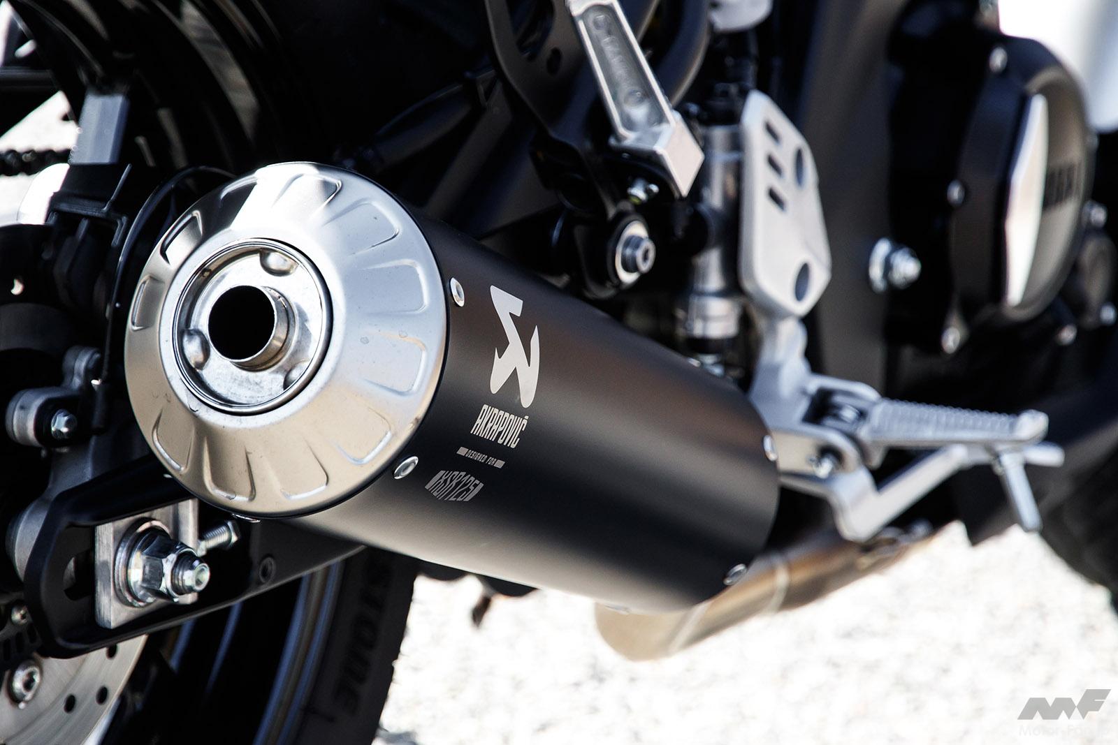 港の美肌伝道師」岩田亜矢那×YAMAHA XSR125 [Part③]【BIKES 美人図鑑