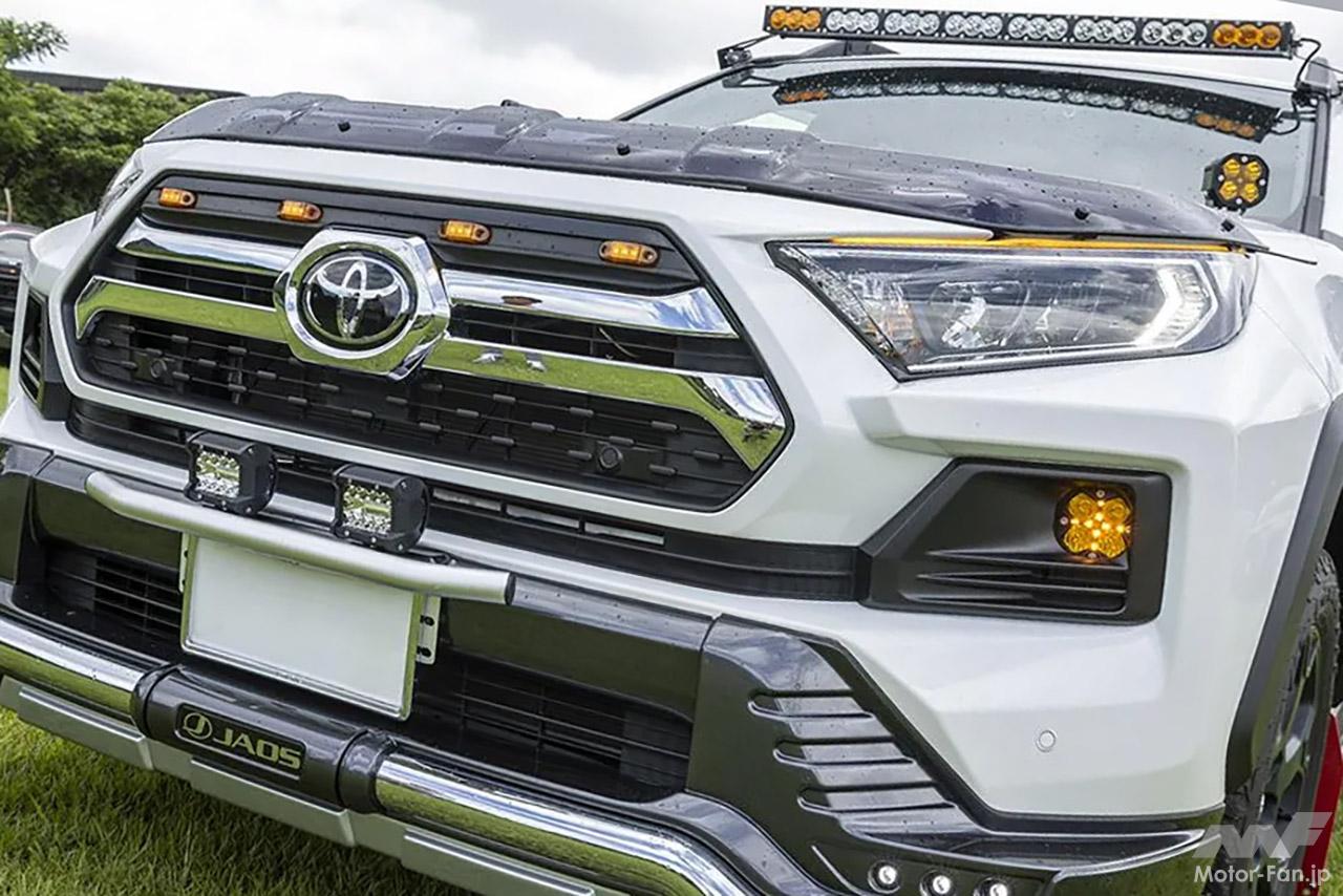 ギャングスイッチでコントロール！」RAV4のルーフに付いたLEDライト