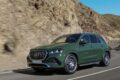 「メルセデス AMG GLE 53 ハイブリッド 4MATIC+」改良新型の走行シーン。