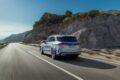 「メルセデス・ベンツ GLE」改良新型の走行シーン。