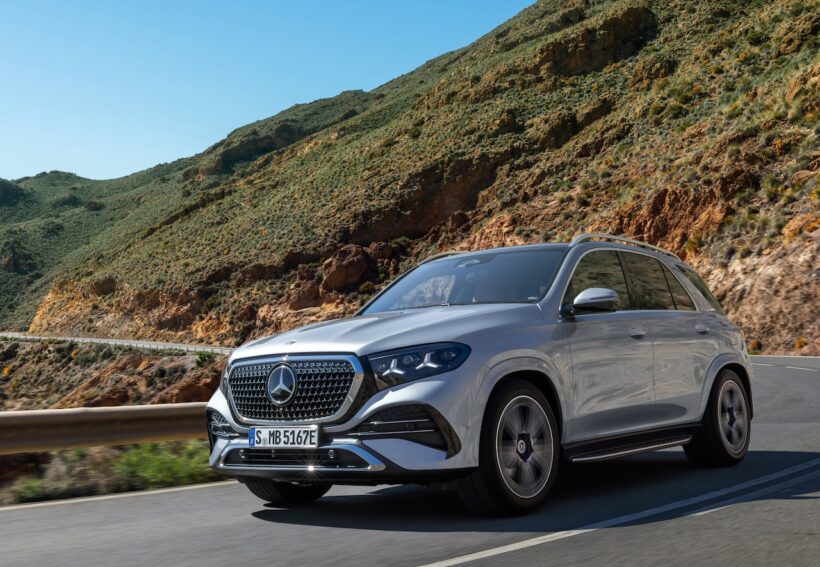 「メルセデス・ベンツ GLE」改良新型の走行シーン。