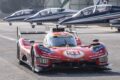 WEC開幕戦「イモラ6時間レース」を前に、フェラーリとイタリア空軍のアクロバットチーム「フレッチェ・トリコローリ」が共演を果たした。
