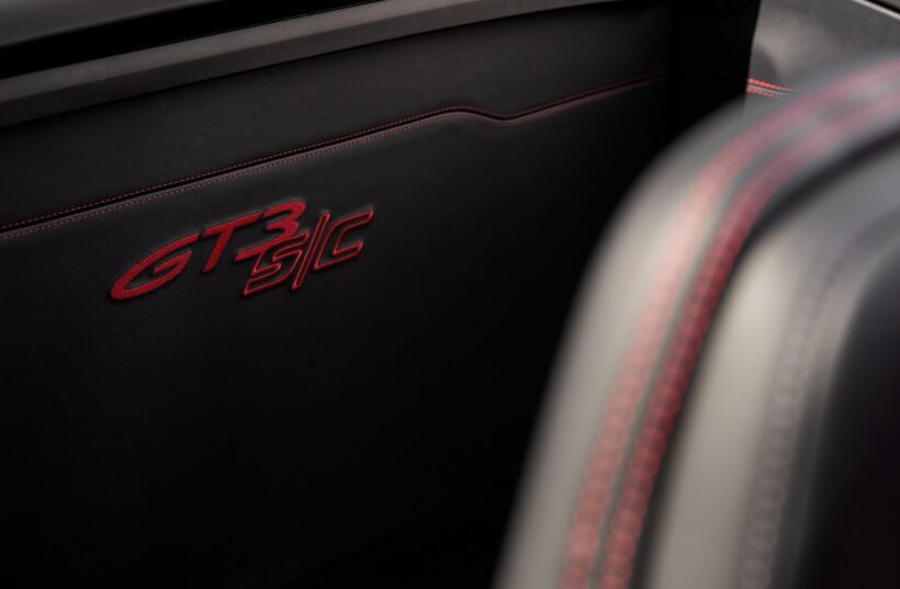 「ポルシェ 911 GT3 S/C」のインテリア。