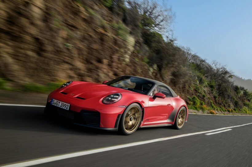 「ポルシェ 911 GT3 S/C」の走行シーン。