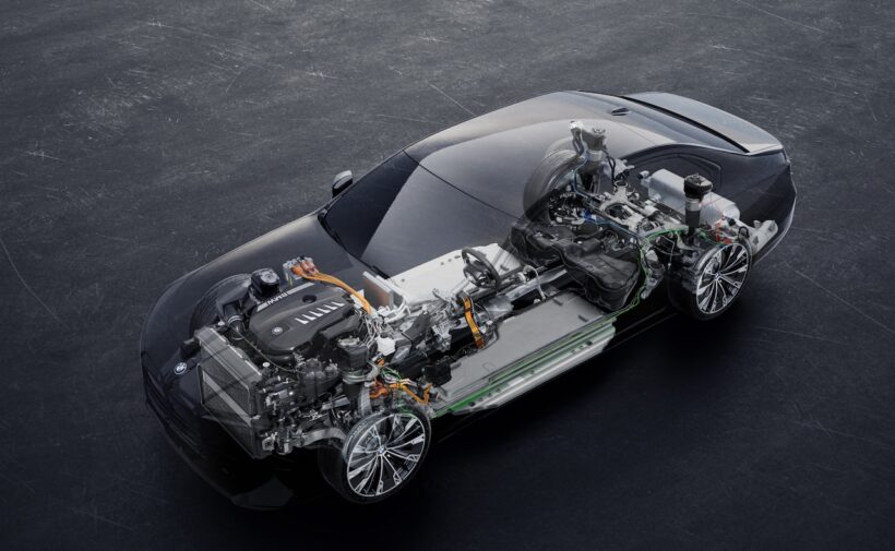 「BMW 7シリーズ」改良新型のプラグインハイブリッドパワートレイン。