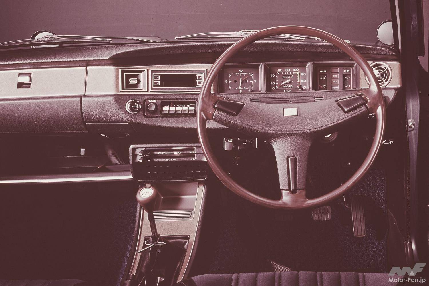 直線から曲線へ！ダイナミックなスタイリングに一新した日産「サニー