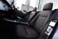 レザーとウッドを多用したインテリアは上質そのものだ。試乗車にはオプション設定となるゼンハイザー製プレミアムオーディオが装備されていた。