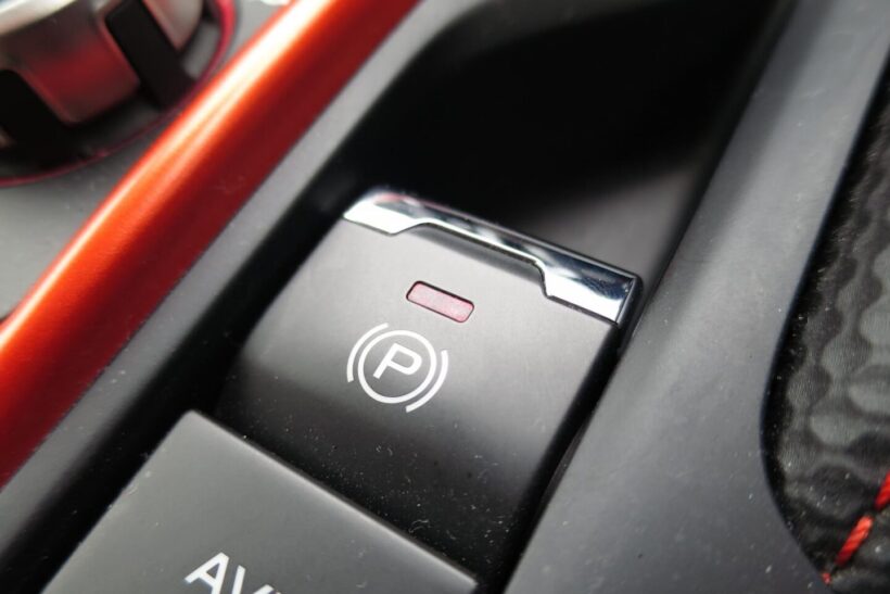 電動パーキングブレーキ