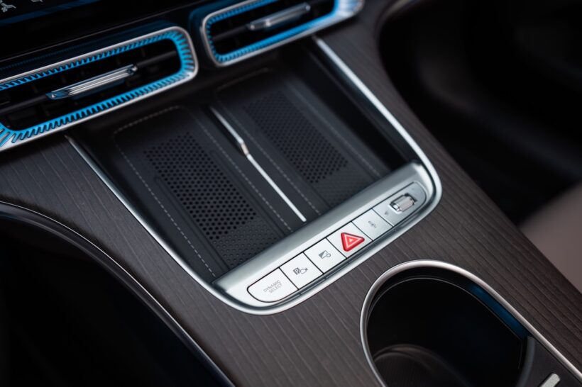 フル電動パワートレインを搭載する新型「メルセデス・ベンツ Cクラス」のインテリア。