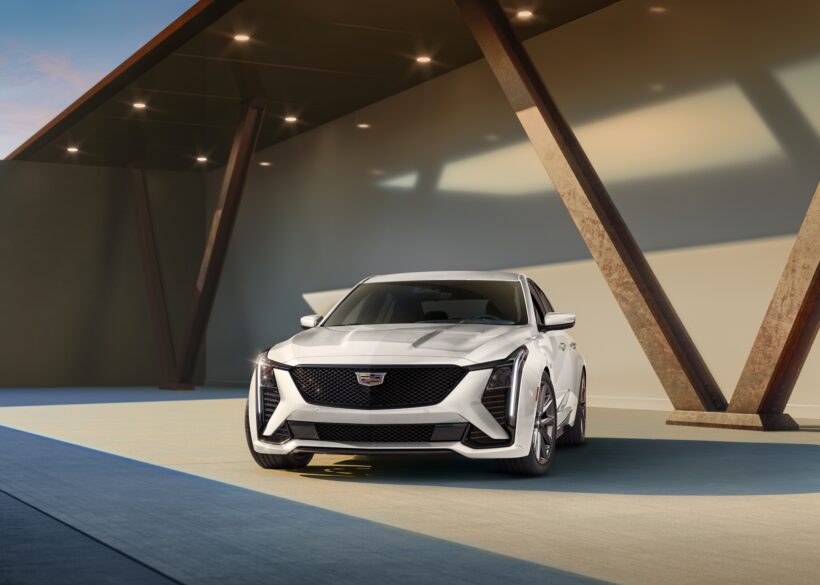 ラグジュアリー スポーツセダン「キャデラック CT5」が新型になって登場。