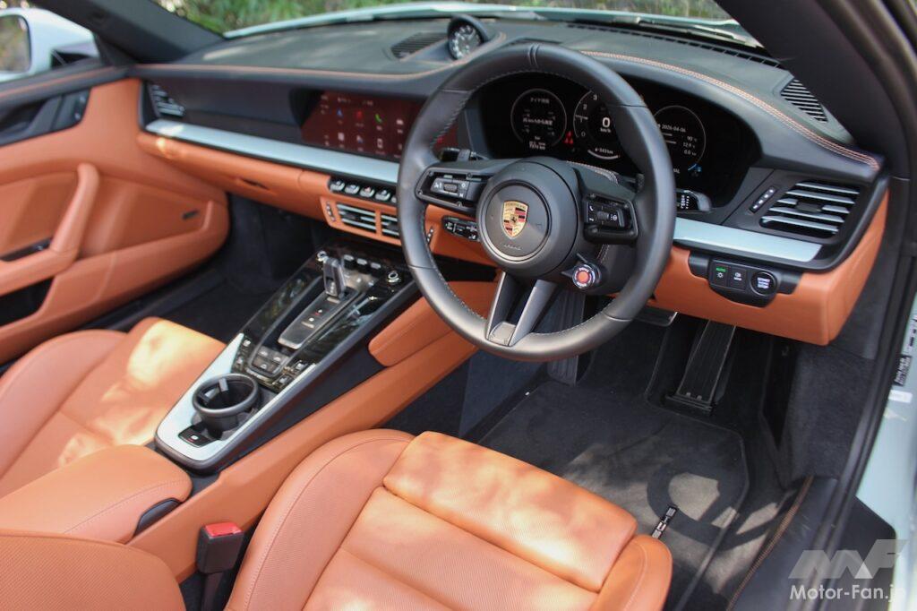 992.1型の911カレラ カブリオレのコクピット