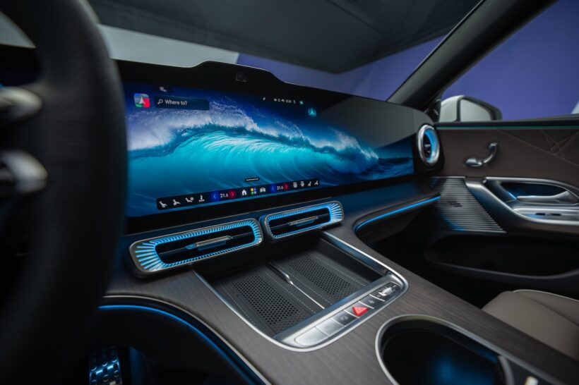 フル電動パワートレインを搭載する新型「メルセデス・ベンツ Cクラス」のインテリア。