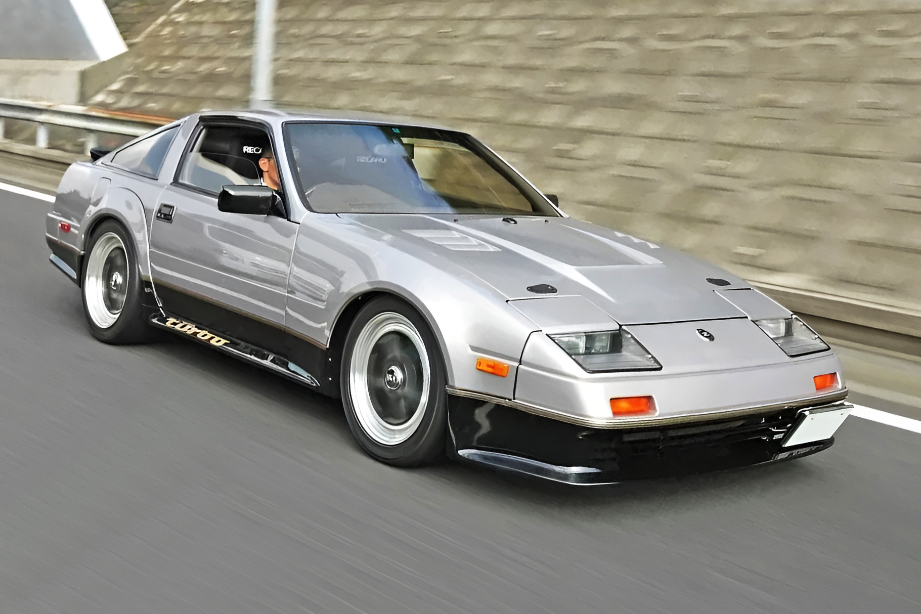湾岸最高速カルチャーに夢を見て」Z31型フェアレディZ当時仕様、見参
