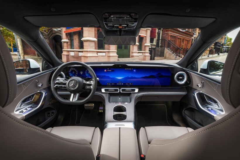 フル電動パワートレインを搭載する新型「メルセデス・ベンツ Cクラス」のインテリア。