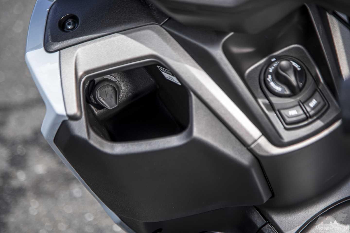 Eam様確認用 プロが語る“原付”徹底検証】NMAX125／155試乗！ 三代目が誇るYECVTの
