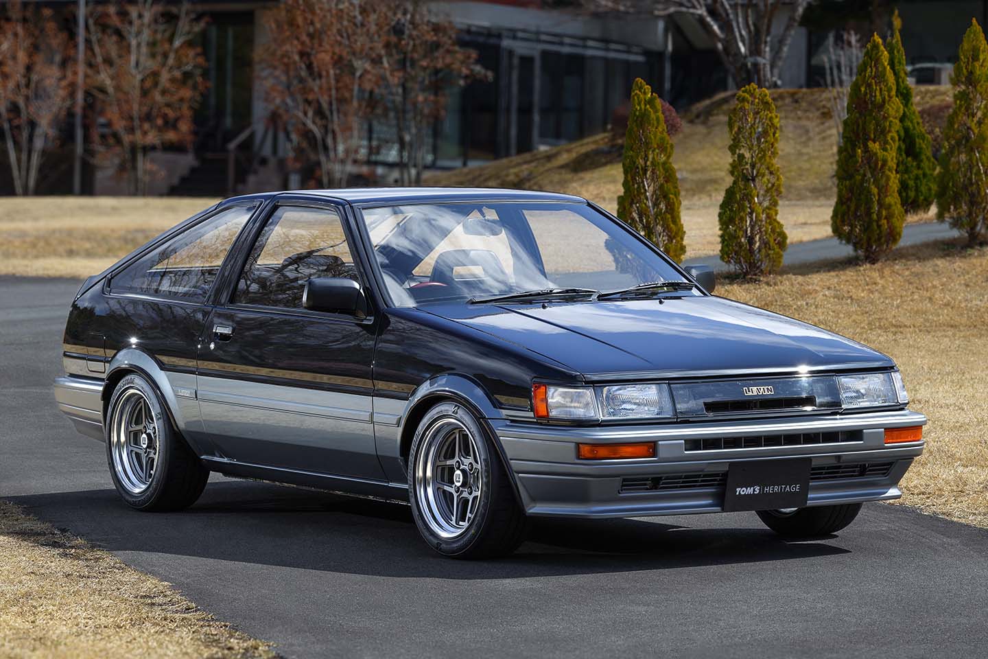 1650万円のAE86は高いのか？」トムスが提案する現代的ハチロク像の完成