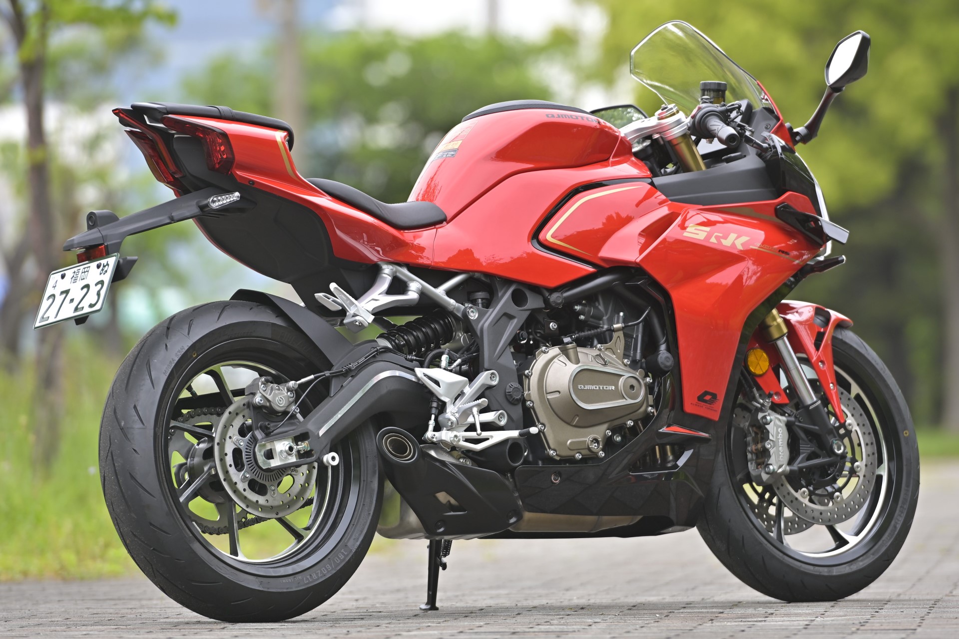 中国製の400cc直4？」 QJモーター・SRK 400 RS。コイツはニンジャZX-4R