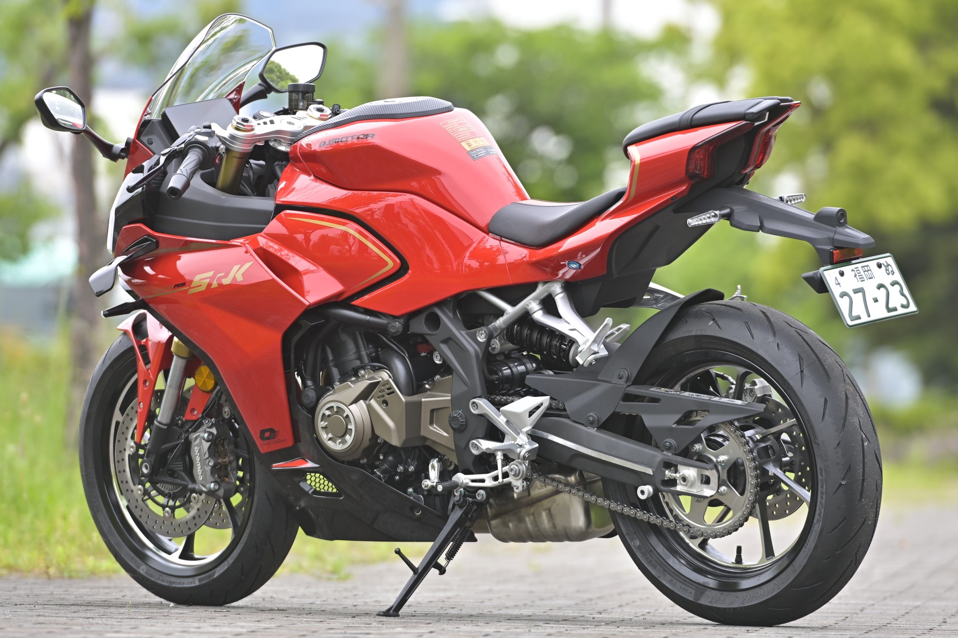 中国製の400cc直4？」 QJモーター・SRK 400 RS。コイツはニンジャZX-4R