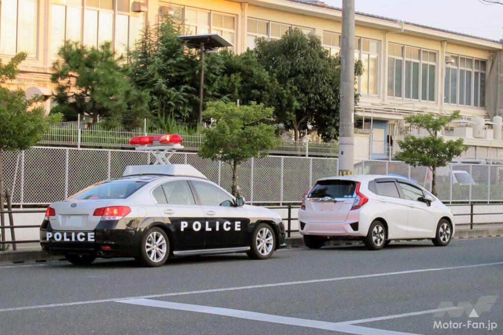 パトカーに取り締まれるクルマ