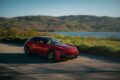 「フェラーリ プロサングエ ハンドリング スペチアーレ」の走行シーン。