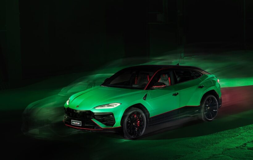 ランボルギーニは、ミラノ・デザインウィークにおいて、630台限定の特別仕様車「ウルス SE テットネロ カプセル」を公開した。