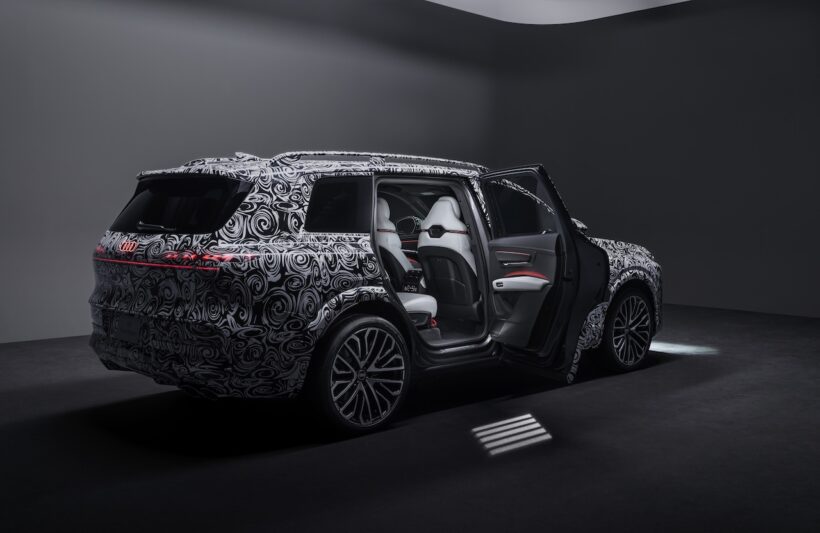 アウディは、2026年夏に正式発表を予定しているフルサイズSUV「Q9」のエクステリアの一部とインテリアを先行公開した。
