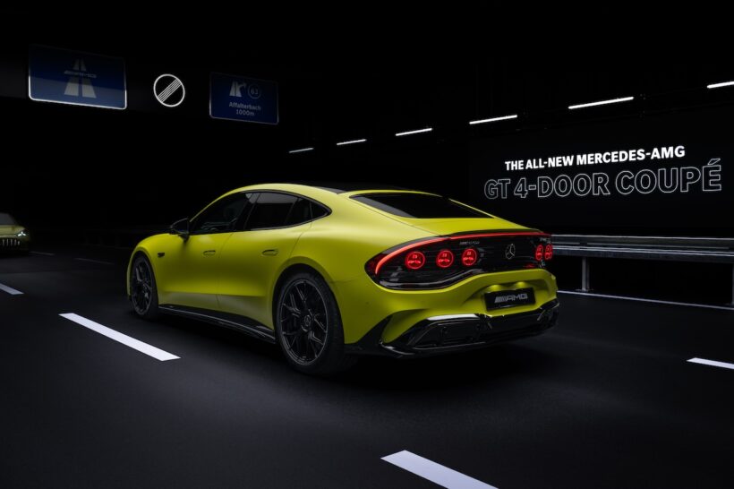 フル電動グランツーリスモ「メルセデス AMG GT 4ドア クーペ」のエクステリア。