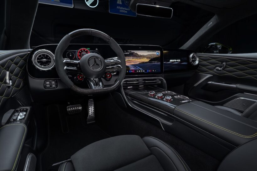フル電動グランツーリスモ「メルセデス AMG GT 4ドア クーペ」のインテリア。