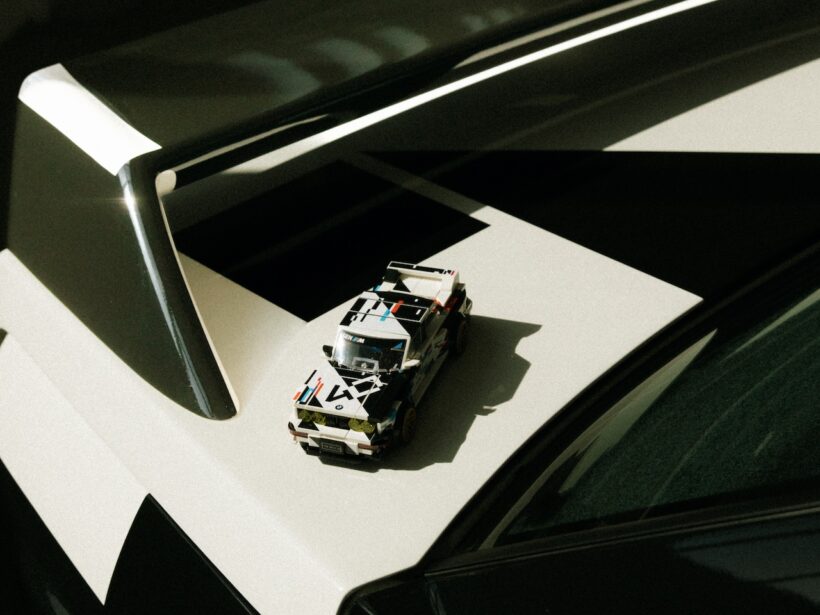 8月1日から販売される、「LEGO スピードチャンピオンズ BMW M3（E30）」。