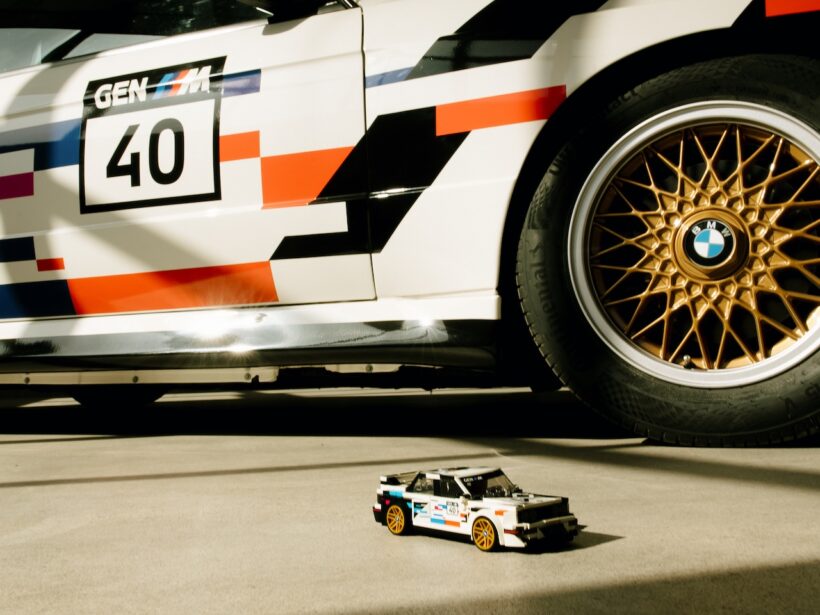 8月1日から販売される、「LEGO スピードチャンピオンズ BMW M3（E30）」。