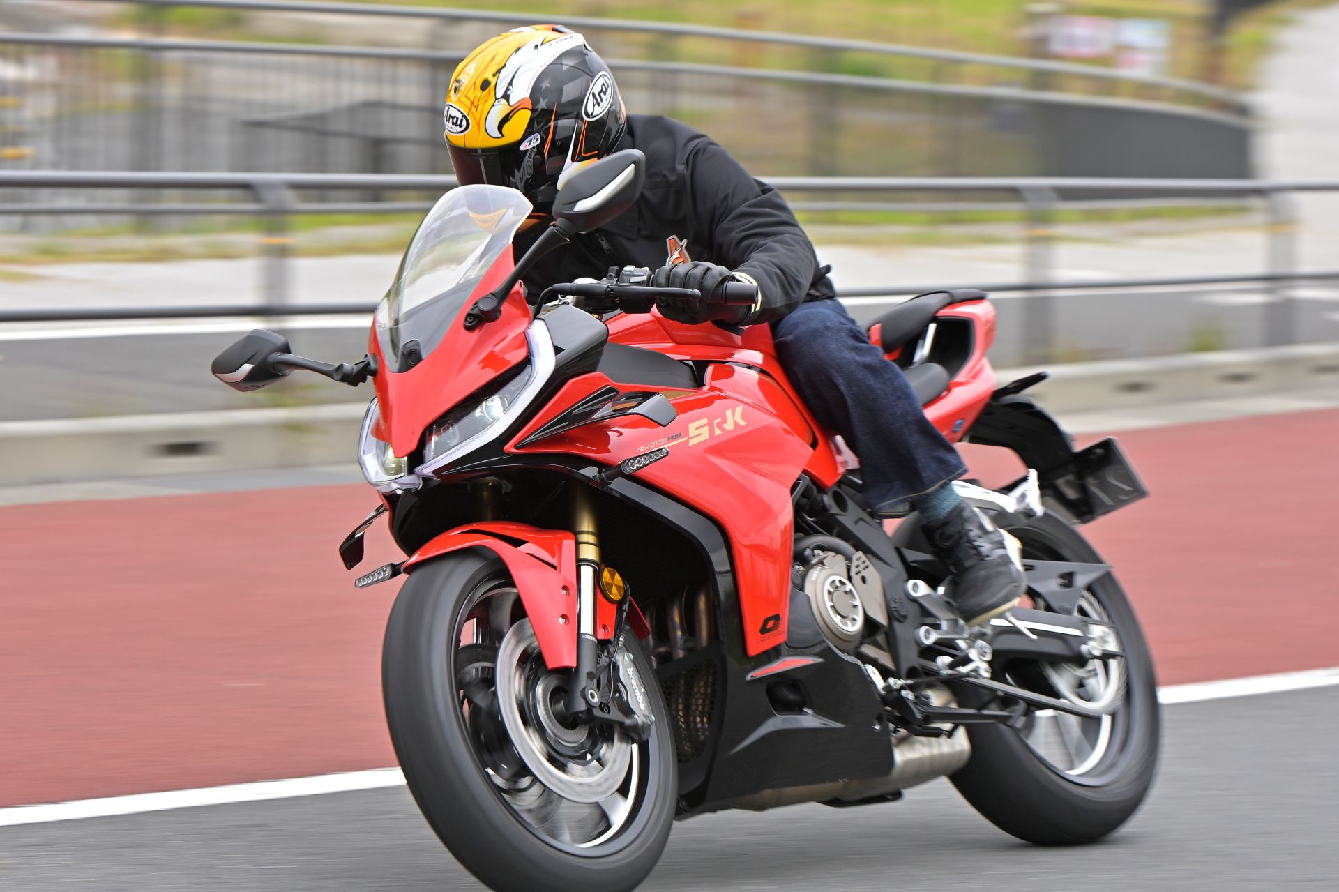 中国製の400cc直4？」 QJモーター・SRK 400 RS。コイツはニンジャZX-4R