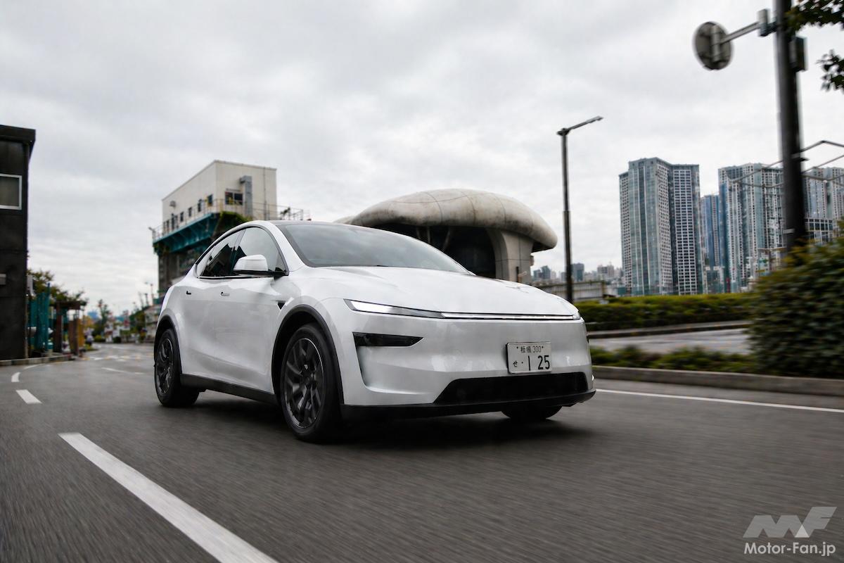 「単なるロングホイールベース版モデルYではない」最新3列6人乗りEV「テスラ モデルY L」に試乗
