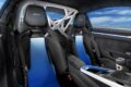 【Porsche 911 GT3 Artisan Edition】マンタイキット専用となるリップスポイラーやカーボン製ウイング、リヤホイールのエアロディスクなどを装着。カラーリングはホワイトとジャパンブルー＝藍色を印象的に掛け合わせた。限定30台での導入となる。