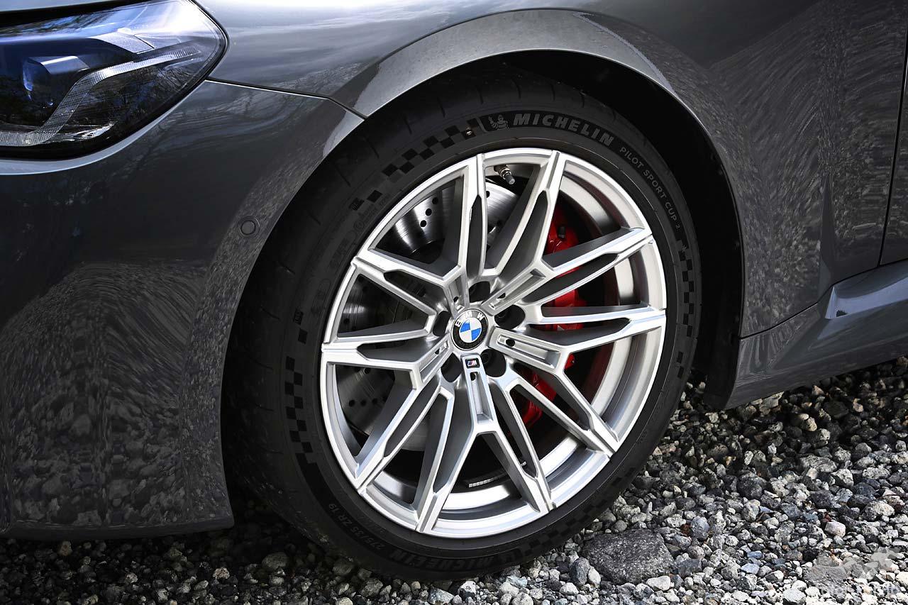 タイヤ・ホイール m2 速さ”か“軽さ”か？ 「BMW M2」と「ロータス エミーラ」を乗り比べて
