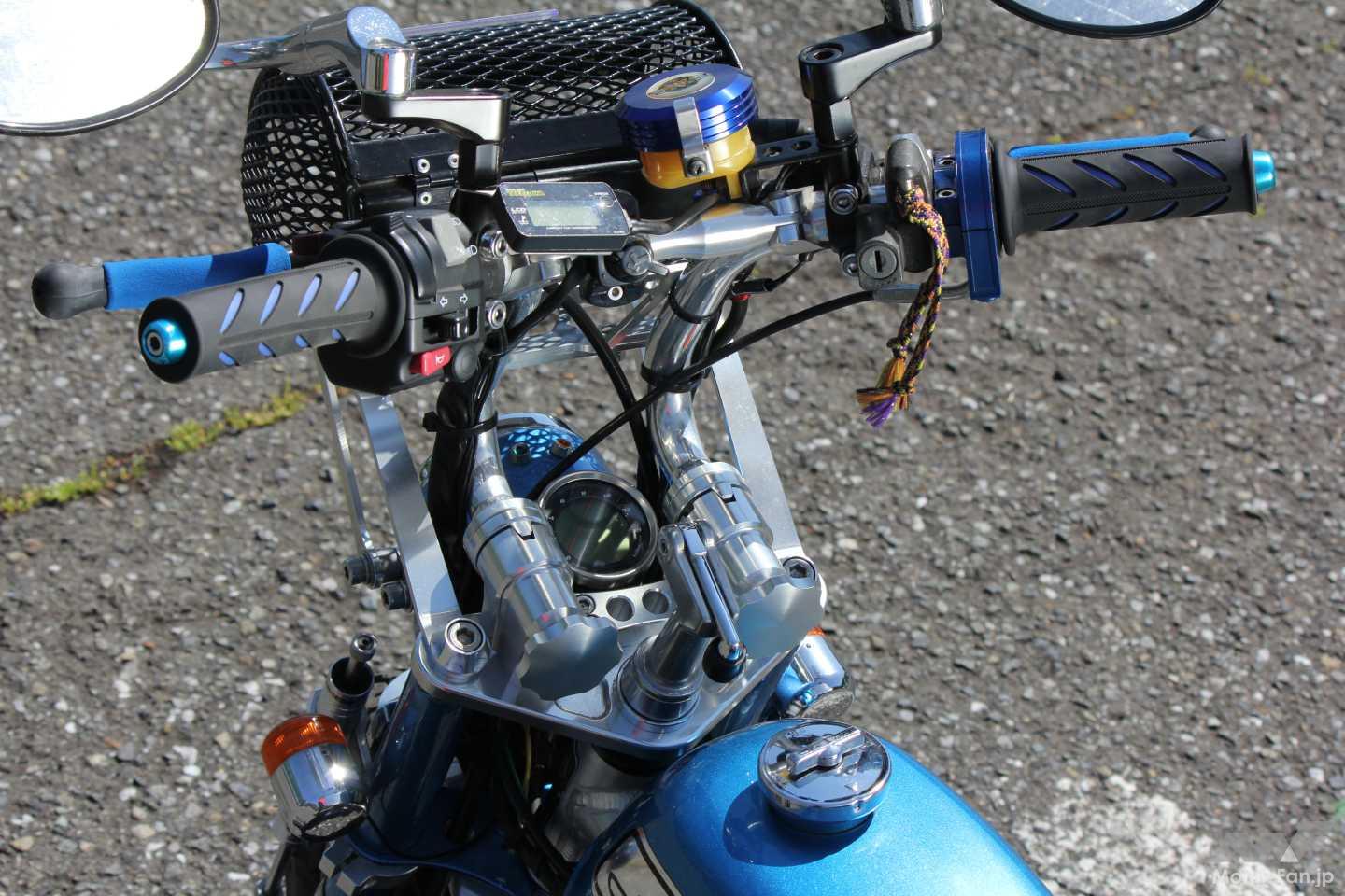 6インチでディスク化!?」小さくて可愛い4Lモンキー、でも中身は111ccの