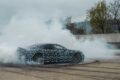 メルセデス AMGの育成ドライバーとして、F1を含めた豊富なドライブ経験を持つドリアーヌ・ピンが、デビュー間近の「メルセデス AMG GT 4ドア クーペ」でたっぷりとテストを行った。