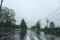 雨の中の道路