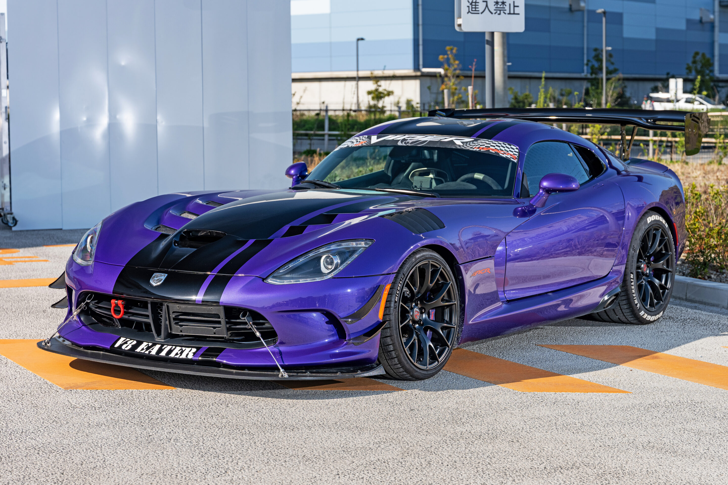 V8喰い”の異名は伊達じゃない！」650馬力V10が支配する最終型バイパー