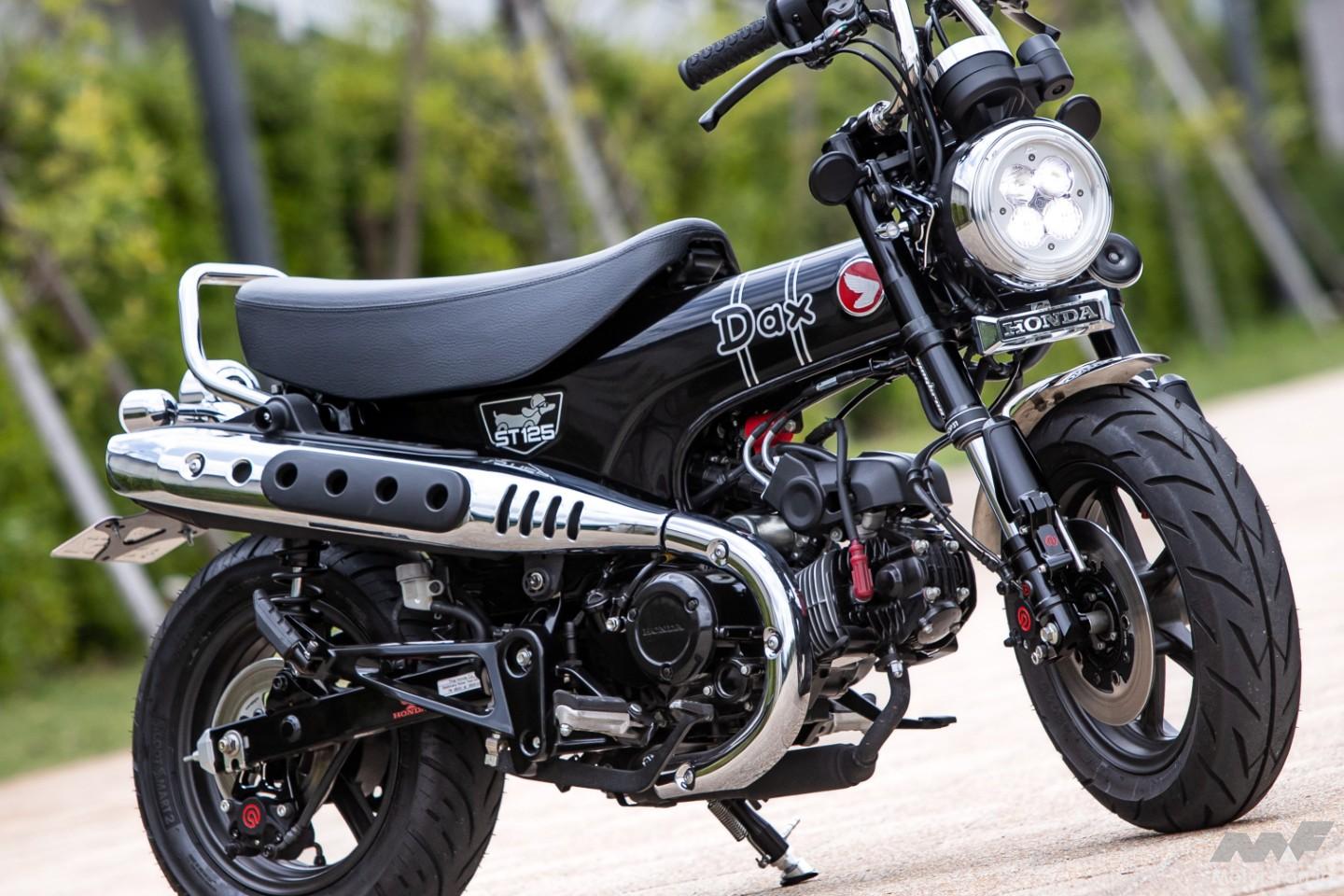 購入2か月でここまでやる!? ブレンボ＆ワイドタイヤ投入！ 台湾NEMOTO