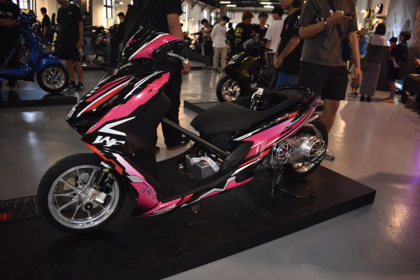 台湾のカスタムショーに出展された「台湾最速」とも言われるドラッグ 台湾のカスタムショーに出展された「台湾最速」とも言われるドラッグ